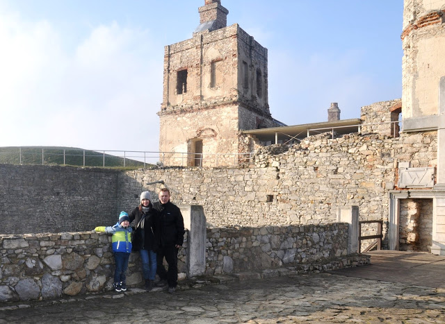 ujazd, krzyżtopór, zamek