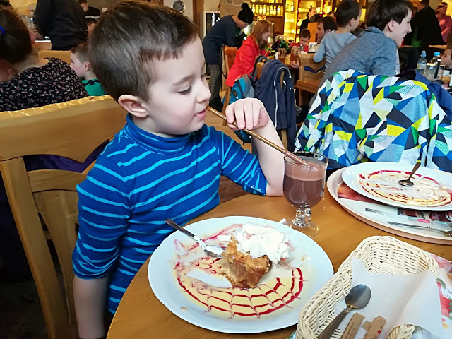 sabat krajno, szarlotka na gorąco