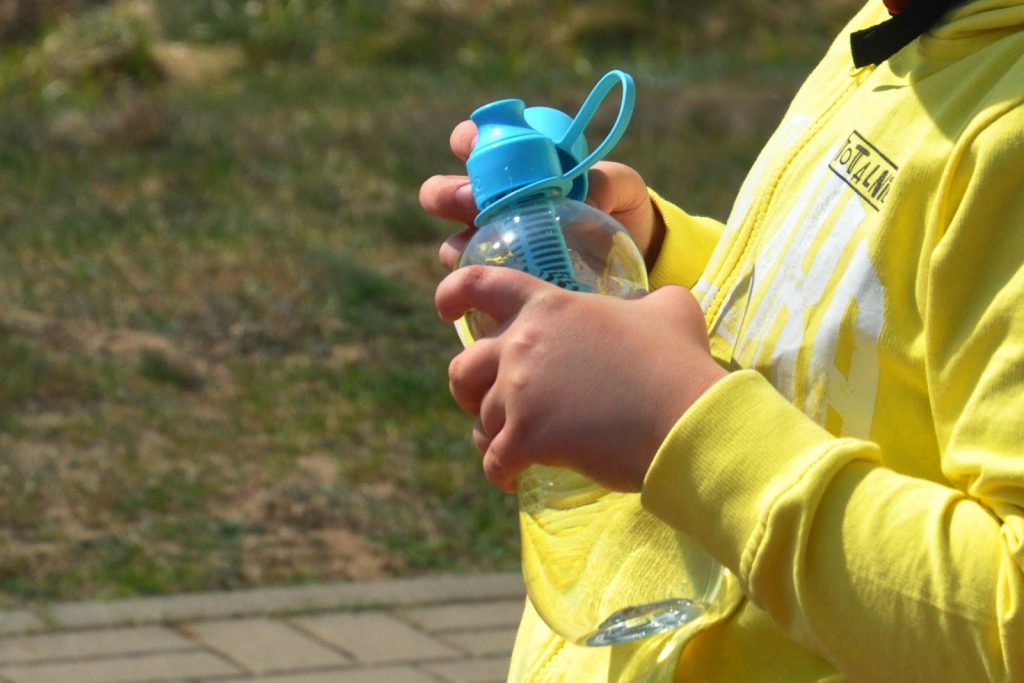 Butelka z filtrem węglowym